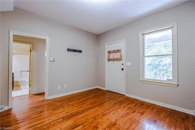 1616 Queen St, Winston Salem, NC 27103 - photo 7