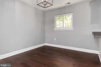 6828 Glenwood Ct, Glenn Dale, MD 20769 - photo 7