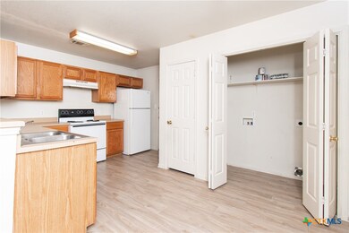 602 N Main St unit B, Copperas Cove, TX 76522 - photo 5