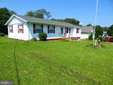 303 Mimosa Ave, Colonial Beach, VA 22443 - photo 2