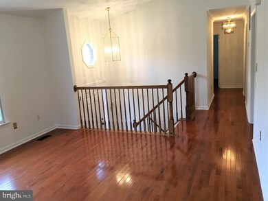 3 Hinesleigh Ct, Parkville, MD 21234 - photo 4