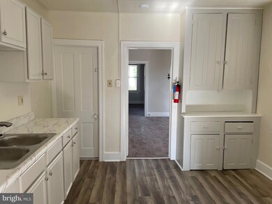 148 150 E 2nd St, Moorestown, NJ 08057 - photo 6