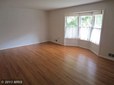 8902 Liberty Ln, Potomac, MD 20854 - photo 6