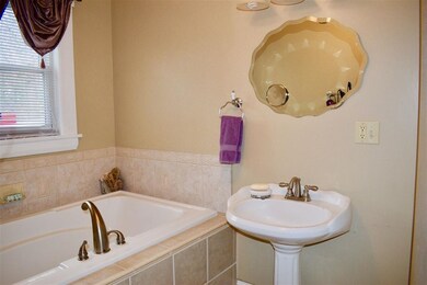 134 Prospect St, Franklin, NH 03235 - photo 7