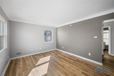 2606 102nd St, Toledo, OH 43611 - photo 5