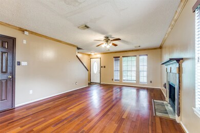 8207 Summertree Dr, Houston, TX 77040 - photo 4