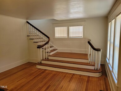 5- Living Room