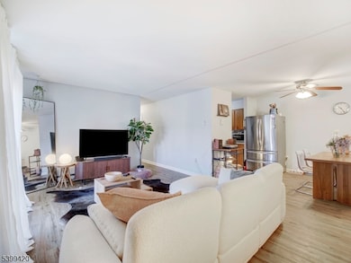 730 Mill St unit F15, Belleville, NJ 07109 - photo 5