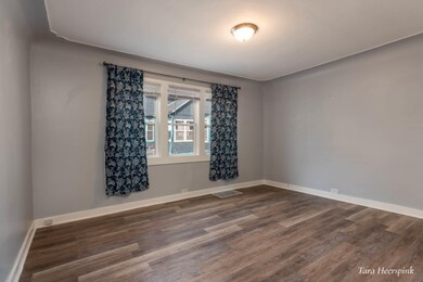 24 Caroline Place-8