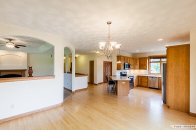 404 N Bergamont Blvd, Oregon, WI 53575 - photo 5