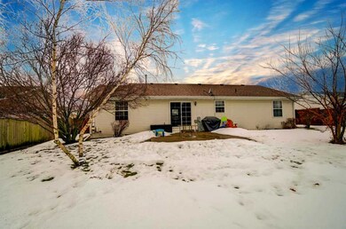 112 Gunther Dr, Evansville, WI 53536 - photo 6