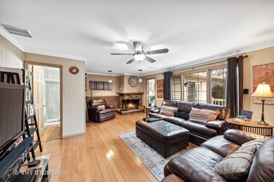 2302 Robin Ln, Rolling Meadows, IL 60008 - photo 7