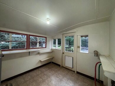 330 S Old Stage Rd, Cave Junction, OR 97523 - photo 7