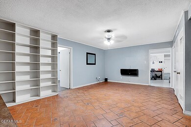 216 Smith Rd, El Paso, TX 79907 - photo 4