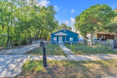 834 Division Ave unit 2, San Antonio, TX 78225 - photo 2