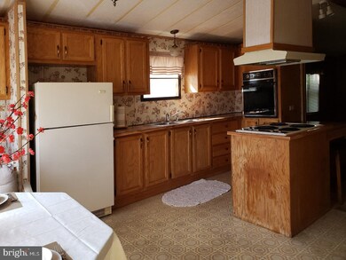 270 W Uwchlan Ave unit 16, Downingtown, PA 19335 - photo 5