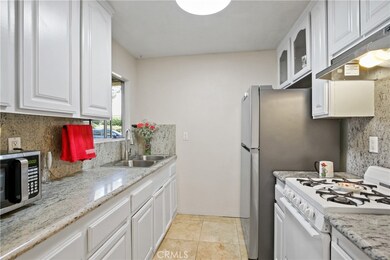 7 Via Cresta unit 117, Rancho Santa Margarita, CA 92688 - photo 6