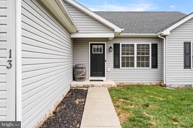 13 Peking Ln, Martinsburg, WV 25403 - photo 3