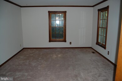 312 Woodfield Dr, Spotsylvania, VA 22553 - photo 4