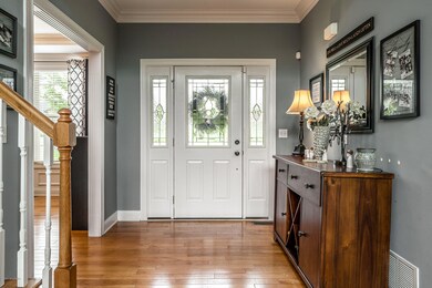 199 Knights Court-17