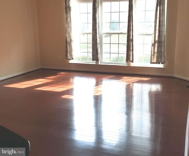 2561 Eastbourne Dr unit 266, Woodbridge, VA 22191 - photo 3