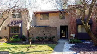 2105 Chapel Valley Ln, Lutherville Timonium, MD 21093 - photo 3