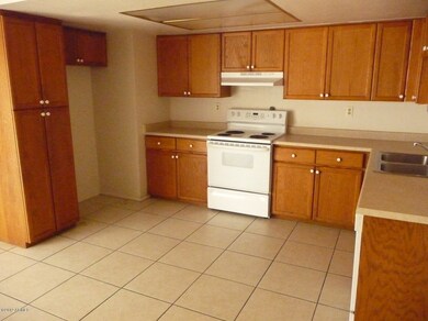 3 bed / 2 bath Kitchen