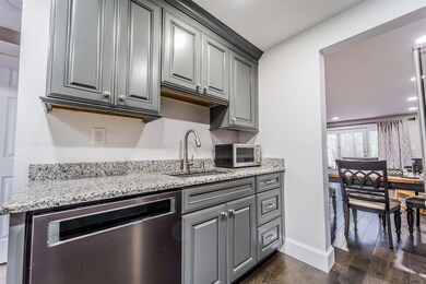 15 Bartemus Trail unit U437, Nashua, NH 03063 - photo 4