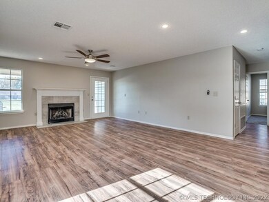 3520 S 215th East Ave, Broken Arrow, OK 74014 - photo 7