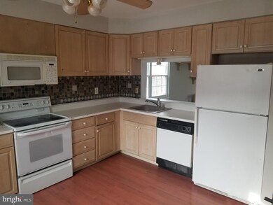 12 Roger Valley Ct, Parkville, MD 21234 - photo 2