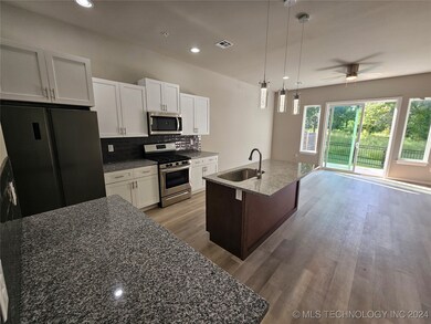 3416 Redbud Ln, Tulsa, OK 74131 - photo 7