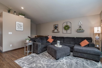 641 Beverly St, Wanamingo, MN 55983 - photo 5