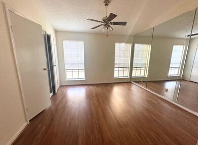 7575 Cambridge St unit 1902, Houston, TX 77054 - photo 5