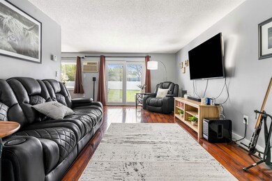 344 Elm St unit 31, Milford, NH 03055 - photo 6