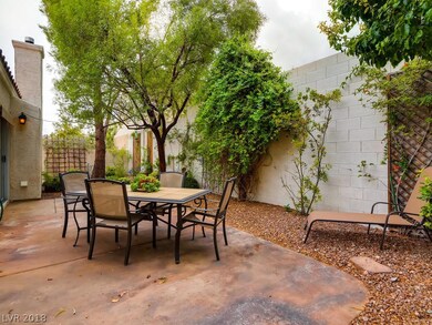 PATIO AREA IN BACK YARD!