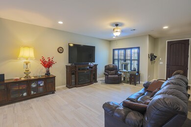 B038D98D-FBD2-48FB-A717-58DC163CE5D6