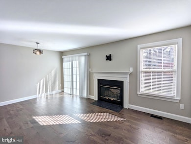 54 Piccadilly Cir, Doylestown, PA 18901 - photo 4