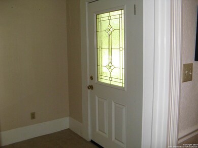 977 County Road 441, Hondo, TX 78861 - photo 3