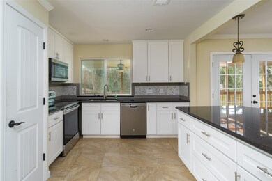 16622 Oxnard Ln, Friendswood, TX 77546 - photo 7