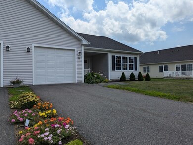 22 Snowberry Cir unit B, Deerfield, MA 01373 - photo 3