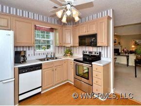 201 Forrestwood Ct, Hendersonville, NC 28792 - photo 6