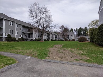 64 Tennis Plaza Rd unit 5, Dracut, MA 01826 - photo 3