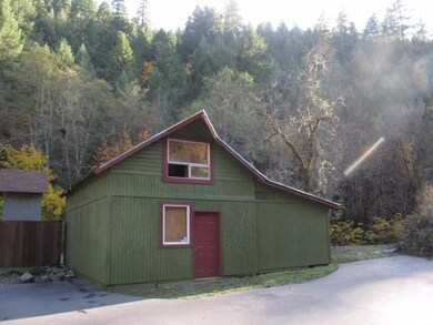 946 W Pickett Creek Rd, Grants Pass, OR 97527 - photo 7