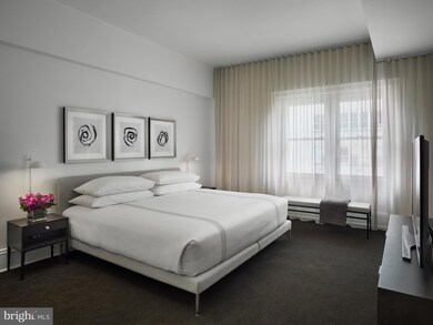 135 S 18th St unit PENTHOUSE, Philadelphia, PA 19103 - photo 4