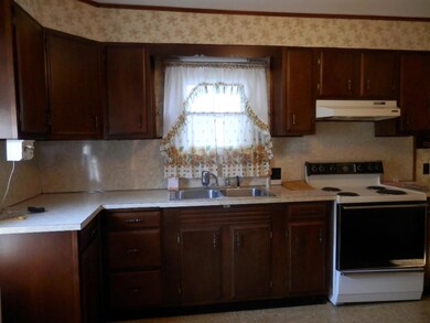 36 Elm St, Bucksport, ME 04416 - photo 4