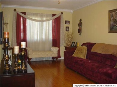 80 Sandywood Ln, Staten Island, NY 10309 - photo 5
