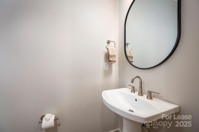 1033 Wesley Terrace Ave, Charlotte, NC 28208 - photo 7