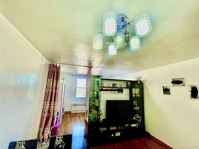 143-40 41st Ave 143-40 41st Ave unit 6, Flushing, NY 11355 - photo 4