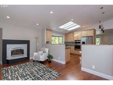 638 Spyglass Dr, Eugene, OR 97401 - photo 6