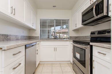 653 Oak Run Trail  HsHProd-14
